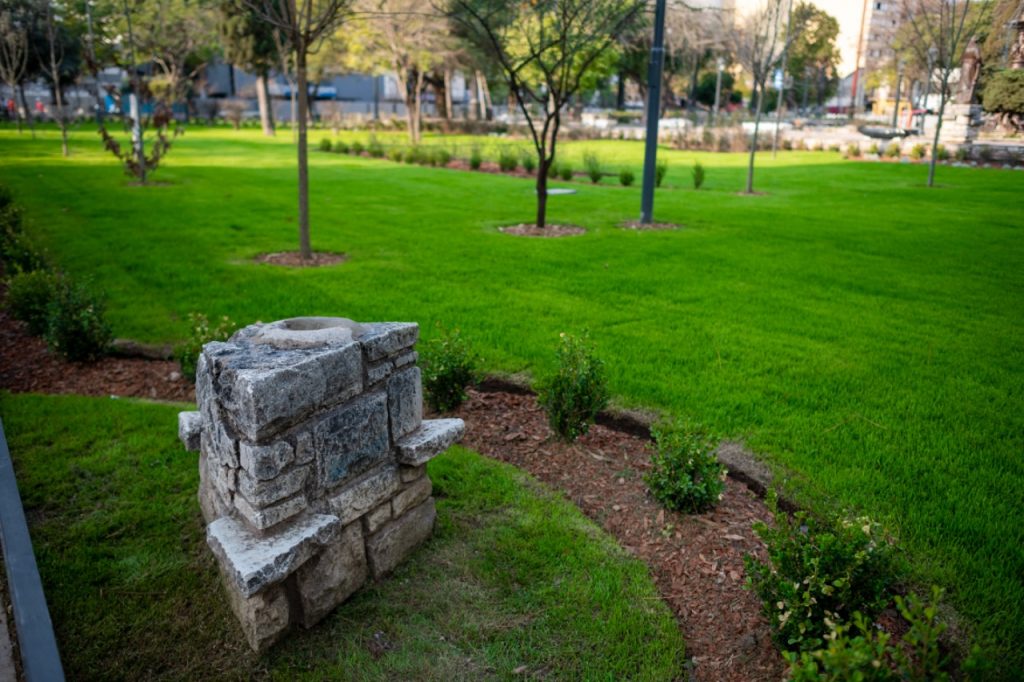 Plaza 13