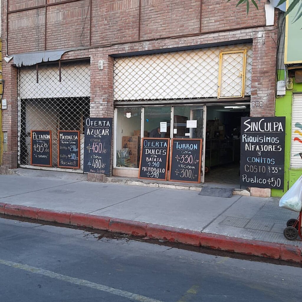 Local durante 30 años en el centro